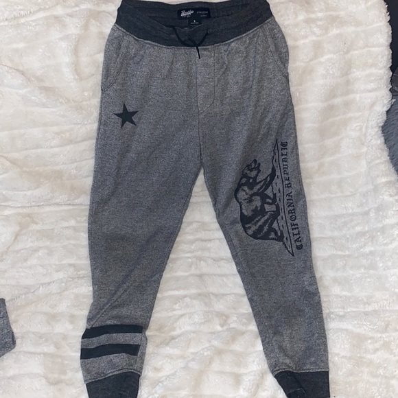 Mens Matching Set - Picture 2 of 2